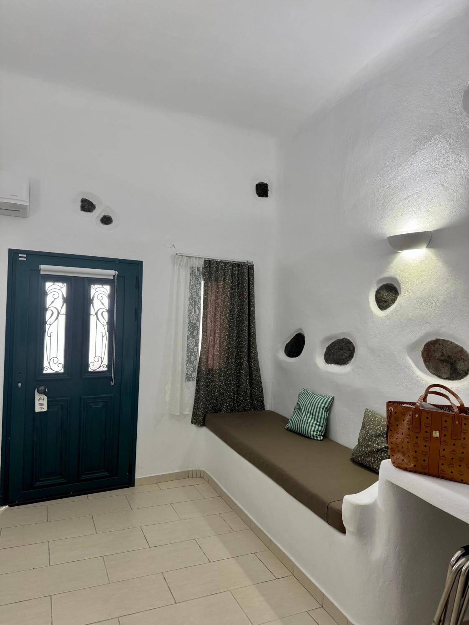 Manias Fira Residences Exterior photo