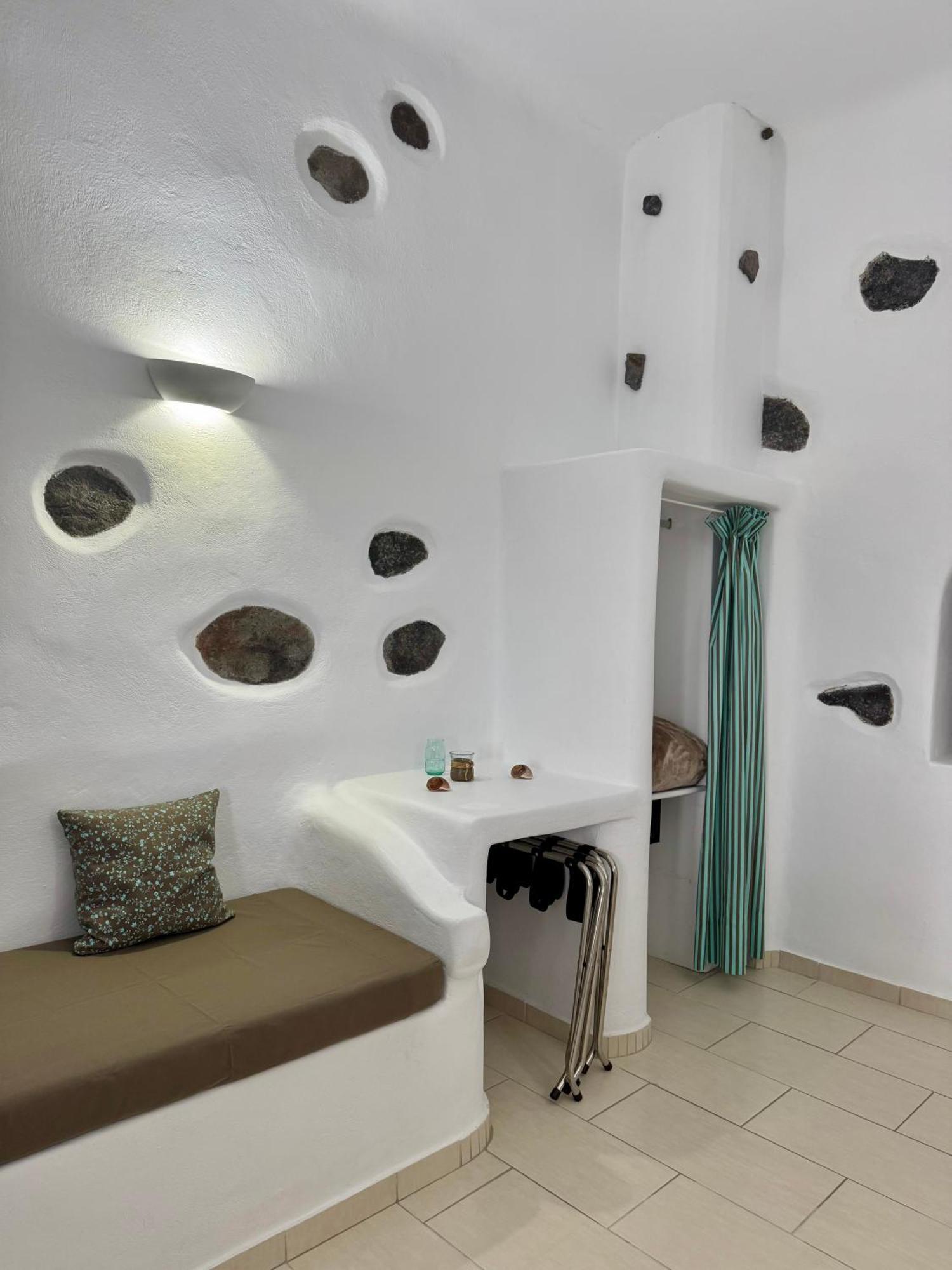 Manias Fira Residences Exterior photo